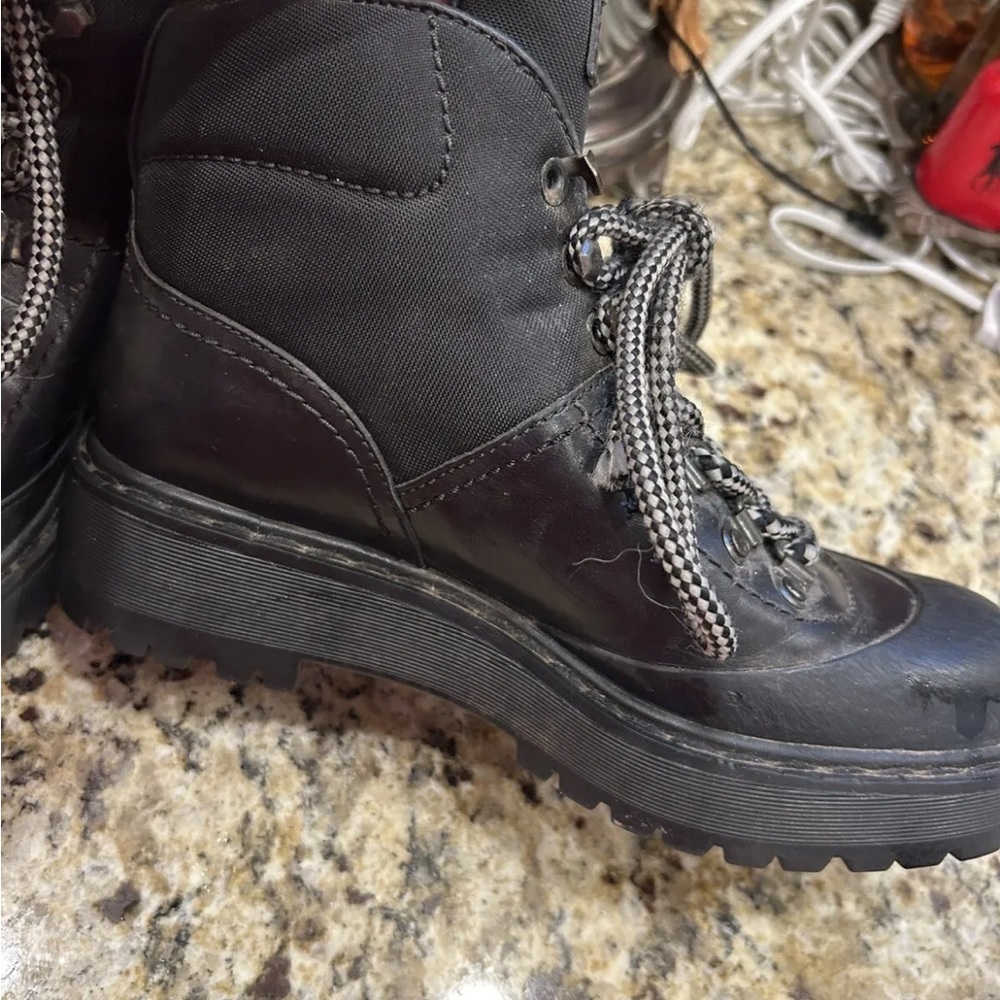 PRADA Women Black Leather
Combo HIKING SHORT
BOOTS LACE UP 37.5 Italian
7.0 US - Picture 3 of 8